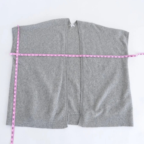 Aritzia Community Grey 54% Wool,  22% Yak Short Sleeve Cardigan XSmall - Picture 4 of 11